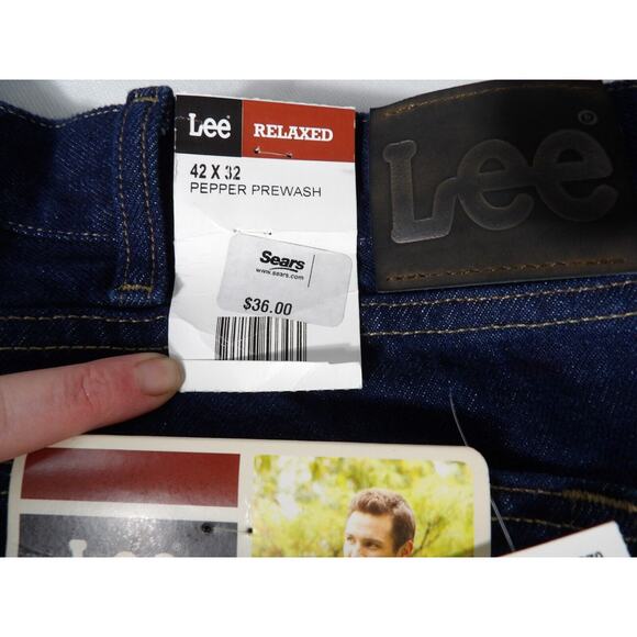 Lee Jeans Mens 42x32 Relaxed Fit Straight Leg Dark Wash NWT Denim Workwear Casua - Picture 5 of 16